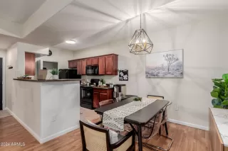 Photo #4: 6739130 Listing 