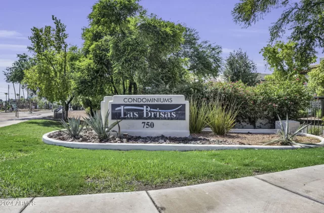 MLS: 6739168 Condo For Sale