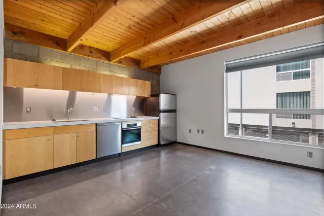 MLS: 6739250 Condo For Sale