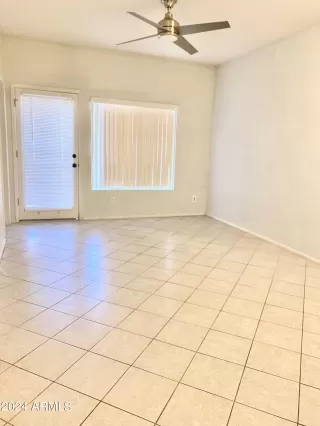 Photo #3: 6739280 Listing