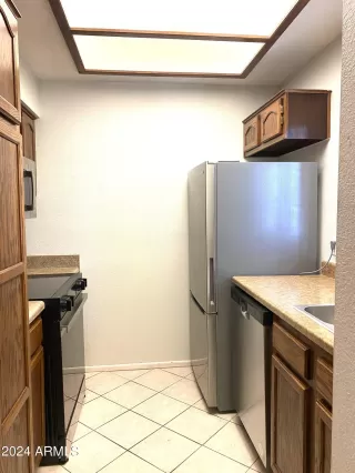 Photo #4: 6739280 Listing