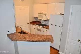 Photo #4: 6739298 Listing 
