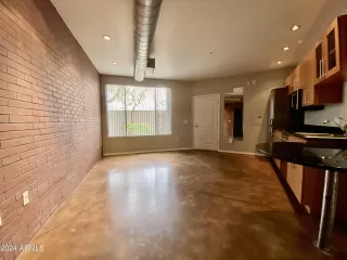 Photo #1: 6739309 Listing