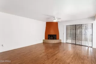 Photo #5: 6739331 Listing