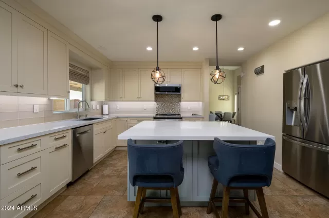 MLS: 6739346 Condo For Sale