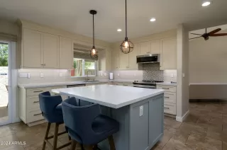 Photo #1: 6739346 Listing 