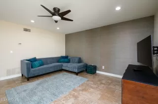 Photo #5: 6739346 Listing 