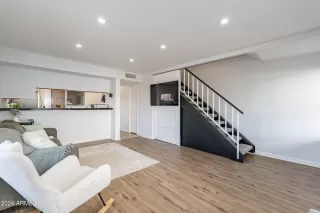 Photo #2: 6739347 Listing