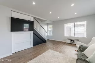 Photo #4: 6739347 Listing