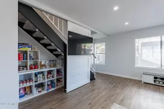 Photo #5: 6739347 Listing