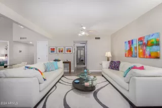 Photo #3: 6739353 Listing