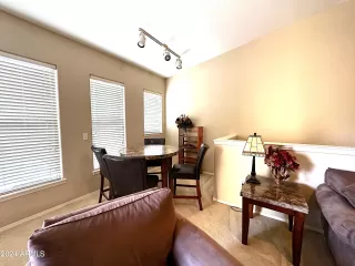 Photo #5: 6739389 Listing