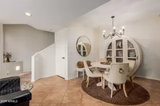 Photo #6: 6739446 Listing