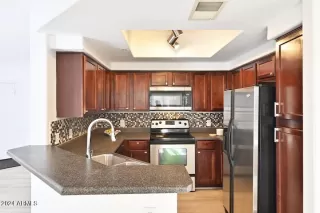 Photo #4: 6739609 Listing