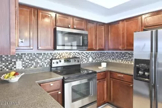 Photo #5: 6739609 Listing