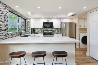 Photo #6: 6739826 Listing 