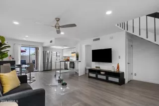 Photo #3: 6739838 Listing 