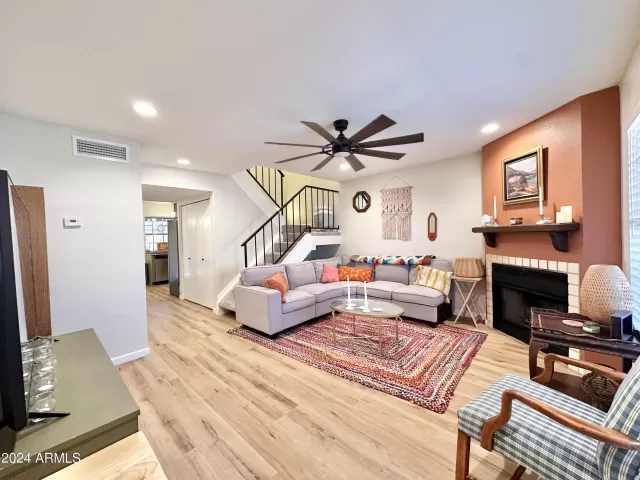 MLS: 6740013 Condo For Sale