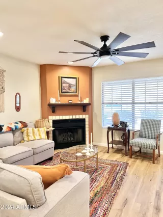 Photo #6: 6740013 Listing