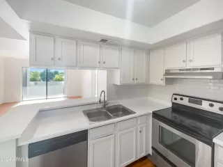 Photo #2: 6740043 Listing 