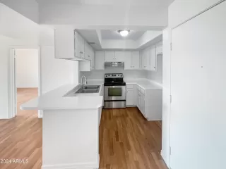 Photo #3: 6740043 Listing 