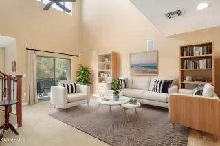 Photo #2: 6740128 Listing