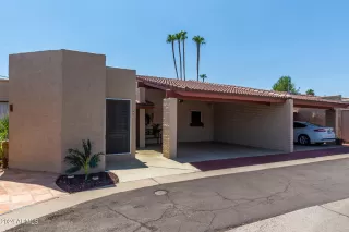 Photo #4: 6740138 Listing