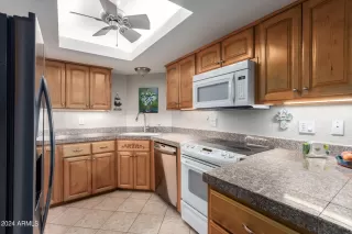 Photo #2: 6740218 Listing 