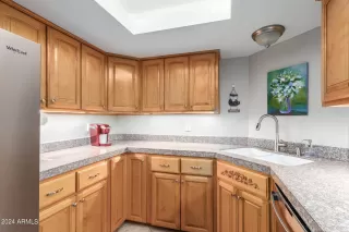 Photo #3: 6740218 Listing 