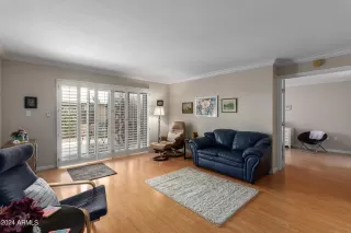 Photo #6: 6740218 Listing 