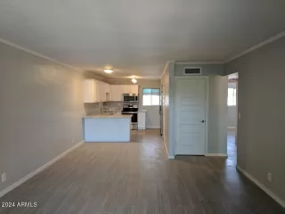 Photo #3: 6740238 Listing