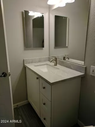 Photo #5: 6740238 Listing