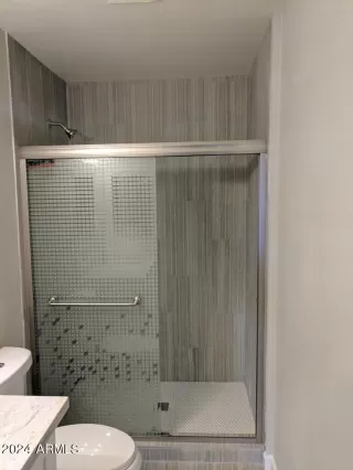 Photo #6: 6740238 Listing