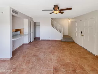 Photo #3: 6740263 Listing 