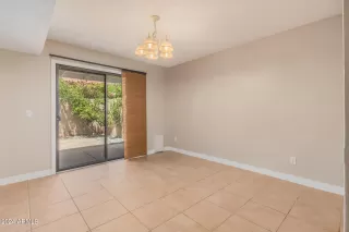 Photo #6: 6740516 Listing