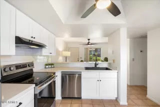 Photo #2: 6740782 Listing 