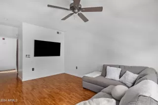 Photo #4: 6740826 Listing 