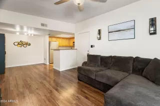 Photo #4: 6740848 Listing 