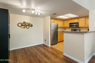 Photo #5: 6740848 Listing 