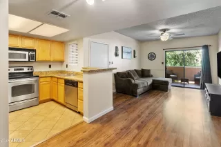 Photo #6: 6740848 Listing 