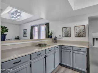 Photo #3: 6740964 Listing