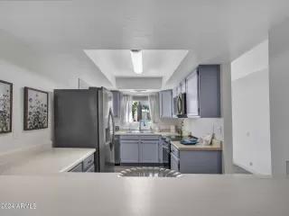 Photo #4: 6740964 Listing