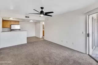 Photo #2: 6741072 Listing 