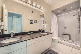 Photo #4: 6741114 Listing