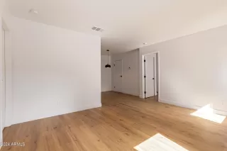 Photo #3: 6741128 Listing