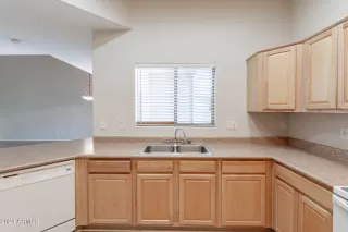 Photo #3: 6741151 Listing