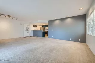 Photo #6: 6741216 Listing 