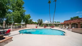 Photo #5: 6741373 Listing