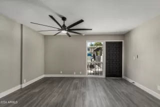 Photo #5: 6741506 Listing