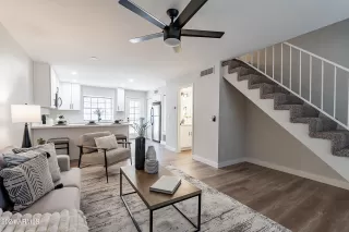 Photo #5: 6741605 Listing